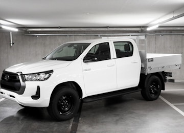 Vehicle image TOYOTA Hilux Double Cab.-Pick-up 2.4 D-4D 150 Comfort Vehicle image TOYOTA Hilux Double Cab.-Pick-up 2.4 D-4D 150 Comfort