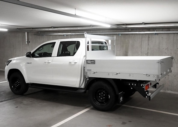 Vehicle image 6 Vehicle image 6