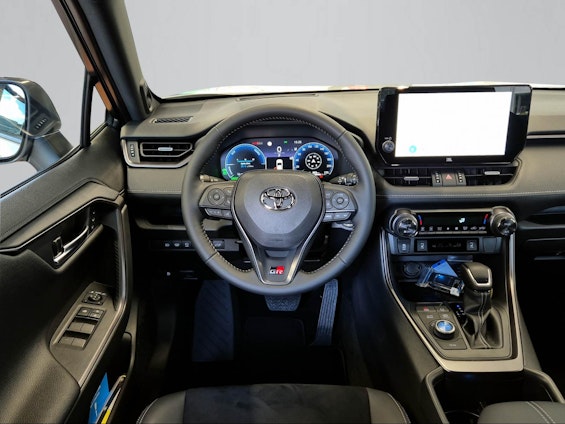 Vehicle image 4 Vehicle image 4