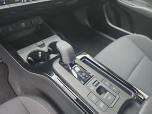 Toyota Prius 2.0 Plug-In-Hybrid Style