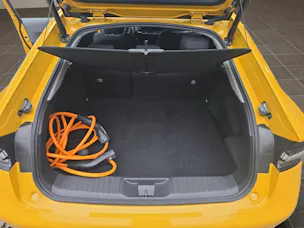 Toyota Prius 2.0 Plug-In-Hybrid Style