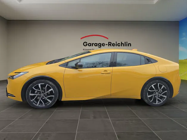 Toyota Prius 2.0 Plug-In-Hybrid Style