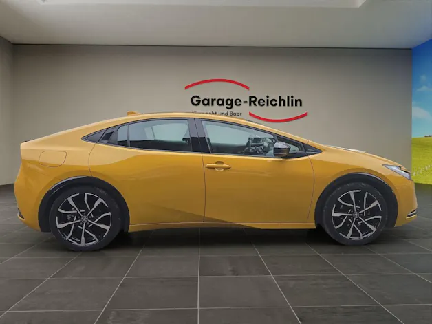 Toyota Prius 2.0 Plug-In-Hybrid Style