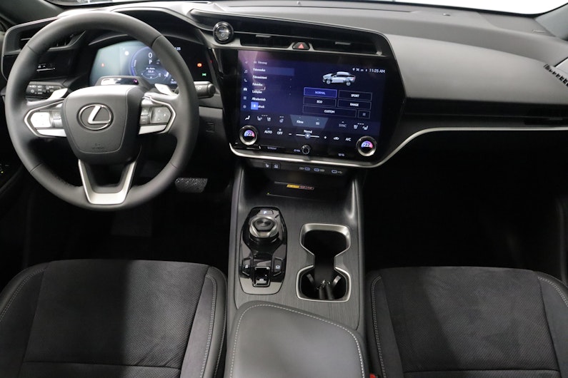 Vehicle image LEXUS RZ