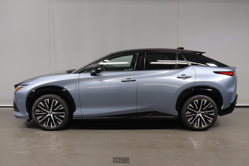 Vehicle image LEXUS RZ