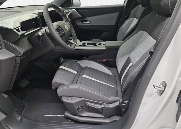 Vehicle image 5 Vehicle image 5