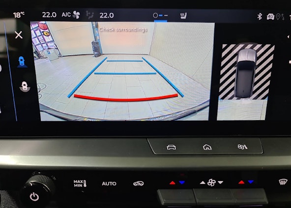 Vehicle image 15 Vehicle image 15