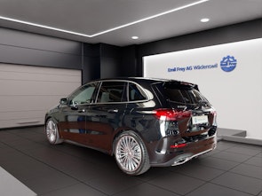 Vehicle image MERCEDES-BENZ B 250 4MATIC AMG Line