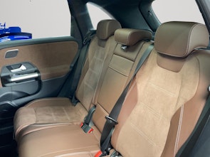 Vehicle image MERCEDES-BENZ B 250 4MATIC AMG Line