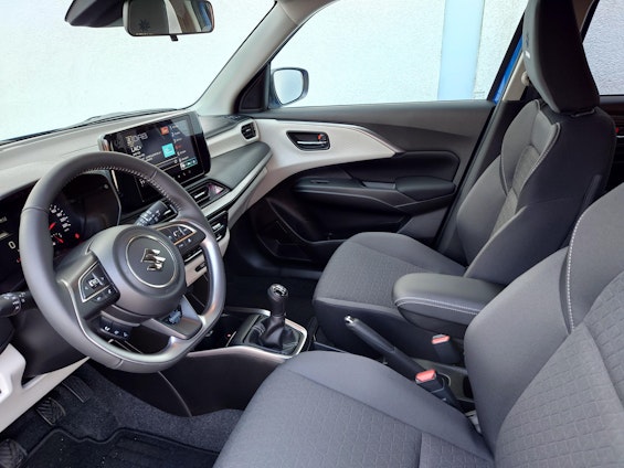 Vehicle image 8