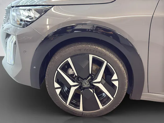 Peugeot 208 1.2 Hybrid 136 GT