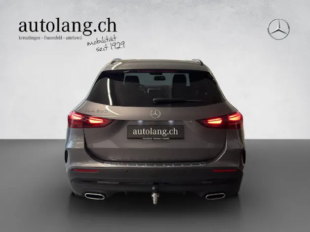 MERCEDES-BENZ GLA 200 AMG Line Night Star