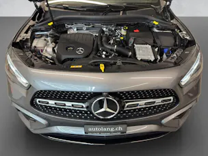 Mercedes-Benz GLA 200 AMG Line Night Star