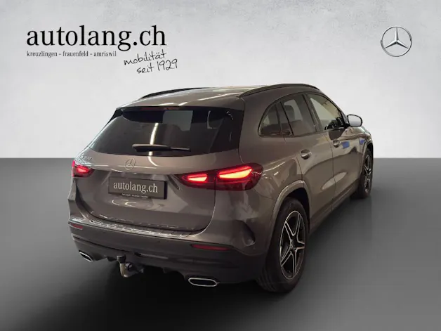 MERCEDES-BENZ GLA 200 AMG Line Night Star
