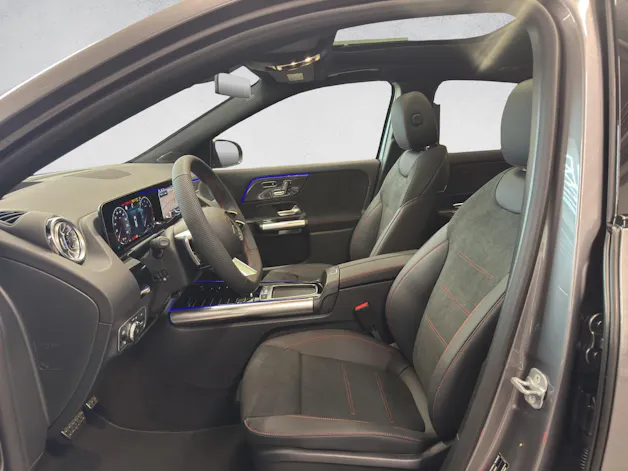 Mercedes-Benz GLA 200 AMG Line Night Star