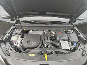 MERCEDES-BENZ GLB 200 AMG Line