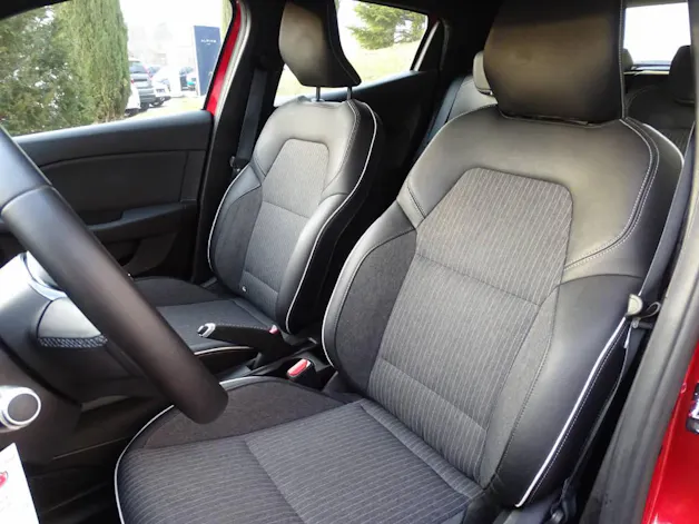 Renault Clio 1.6 E-Tech Intens