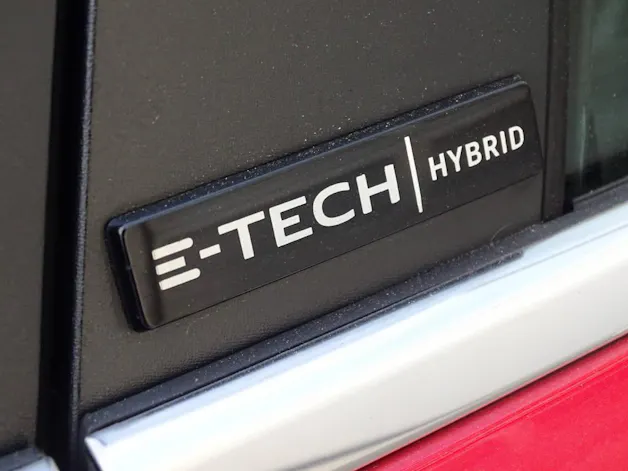 Renault Clio 1.6 E-Tech Intens