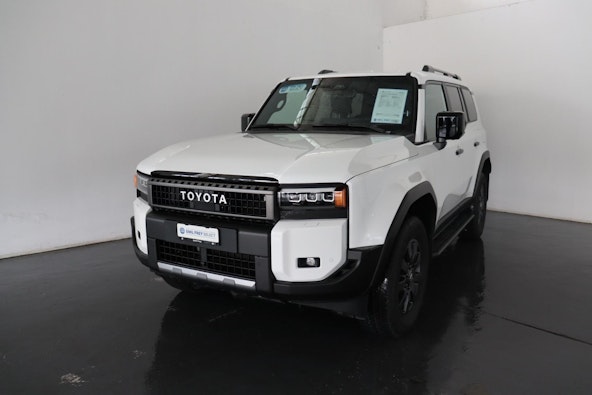 First vehicle image