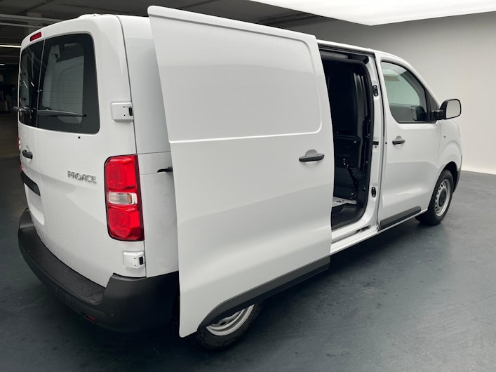 Vehicle image TOYOTA PROACE