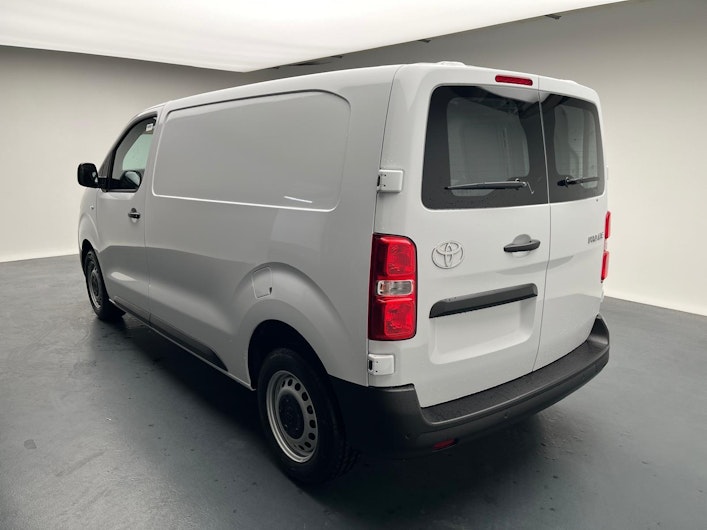 Vehicle image TOYOTA PROACE