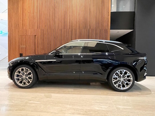 ASTON MARTIN DBX 4.0 V8 Bi-Turbo 1