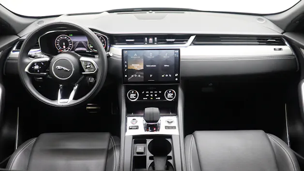 Jaguar F-Pace 2.0 P400e R-Dynamic SE AWD