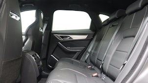 Vehicle image JAGUAR F-Pace 2.0 P400e R-Dynamic SE AWD