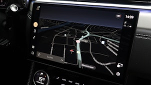 Vehicle image JAGUAR F-Pace 2.0 P400e R-Dynamic SE AWD