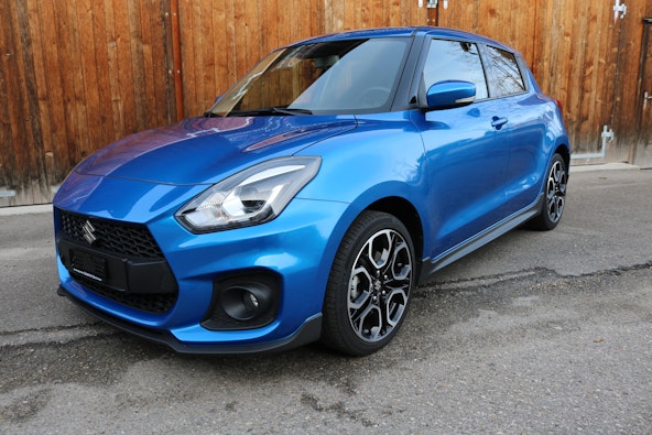 First vehicle image