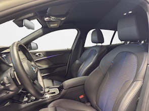 Vehicle image BMW 120d xDrive