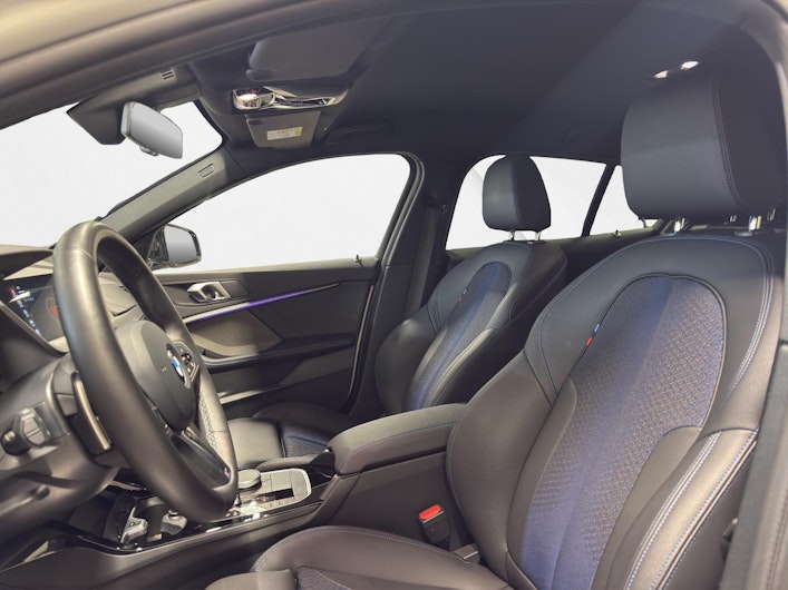 Vehicle image BMW 1 SERIES