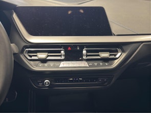 Vehicle image BMW 120d xDrive