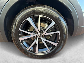 Fahrzeugbild TOYOTA C-HR 2.0 HEV Trend 4x4