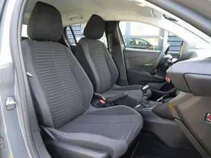 Peugeot 208 1.2 PureTech 100 Active 6. Gang