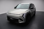 First vehicle image