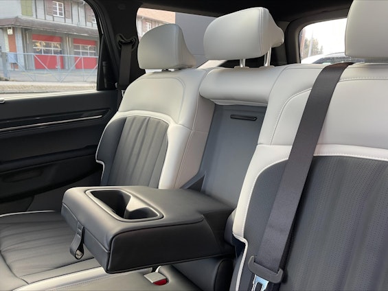 Vehicle image 39 Vehicle image 39