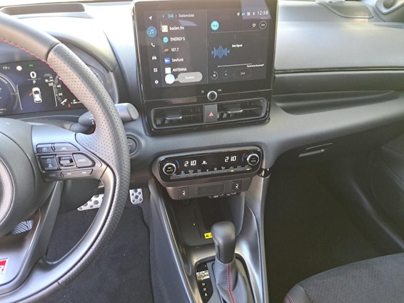 Vehicle image 13 Vehicle image 13