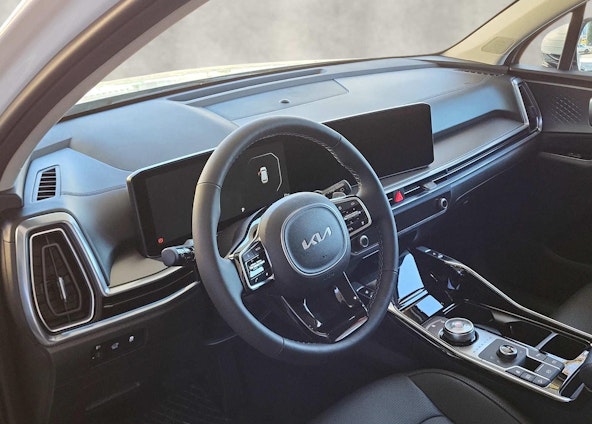 Vehicle image 6 Vehicle image 6