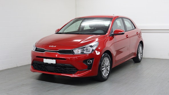 First vehicle image
