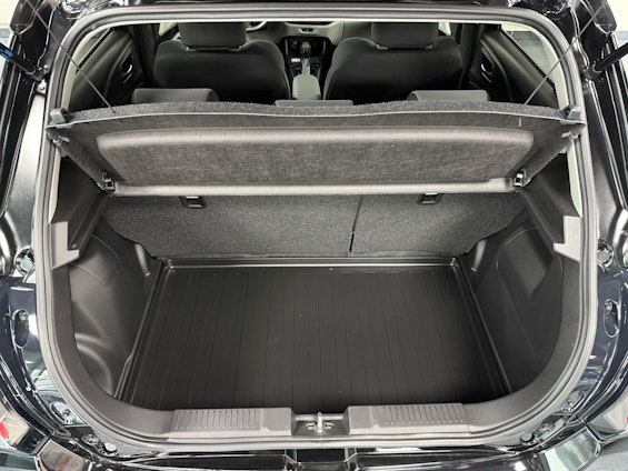 Vehicle image 29 Vehicle image 29