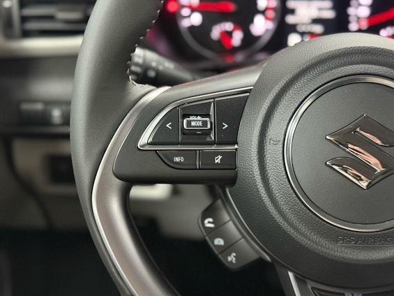 Vehicle image 16 Vehicle image 16