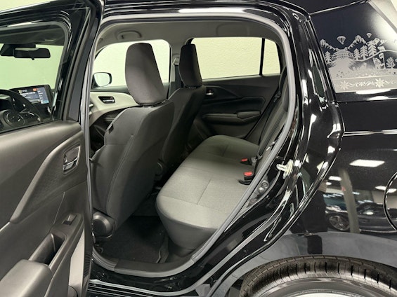 Vehicle image 10 Vehicle image 10