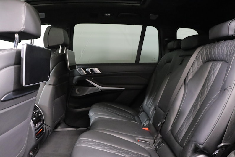 Vehicle image BMW X7