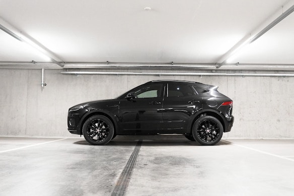 JAGUAR E-Pace 1.5 T 270e R-Dynamic SE AWD 1