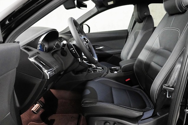 Vehicle image 9 Vehicle image 9