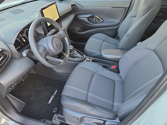 Vehicle image 11