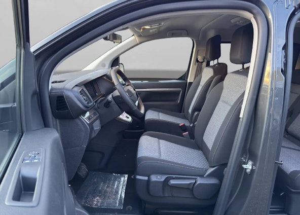 Vehicle image 5 Vehicle image 5