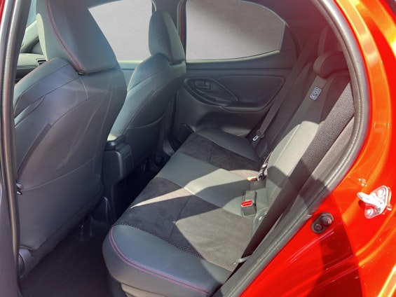 Vehicle image 7