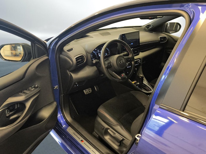 Vehicle image TOYOTA YARIS